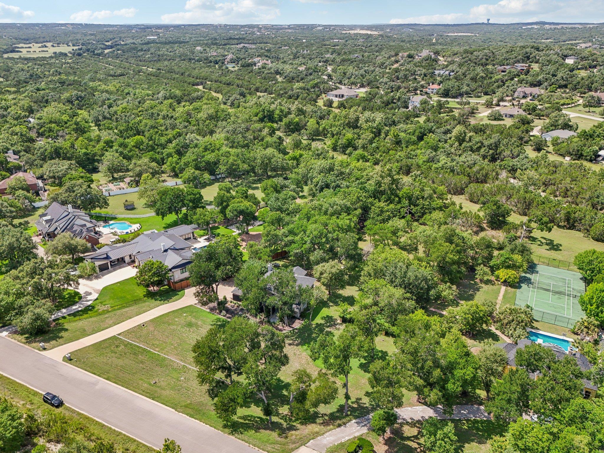 8310 Lewis Mountain Dr, Austin, TX 78737