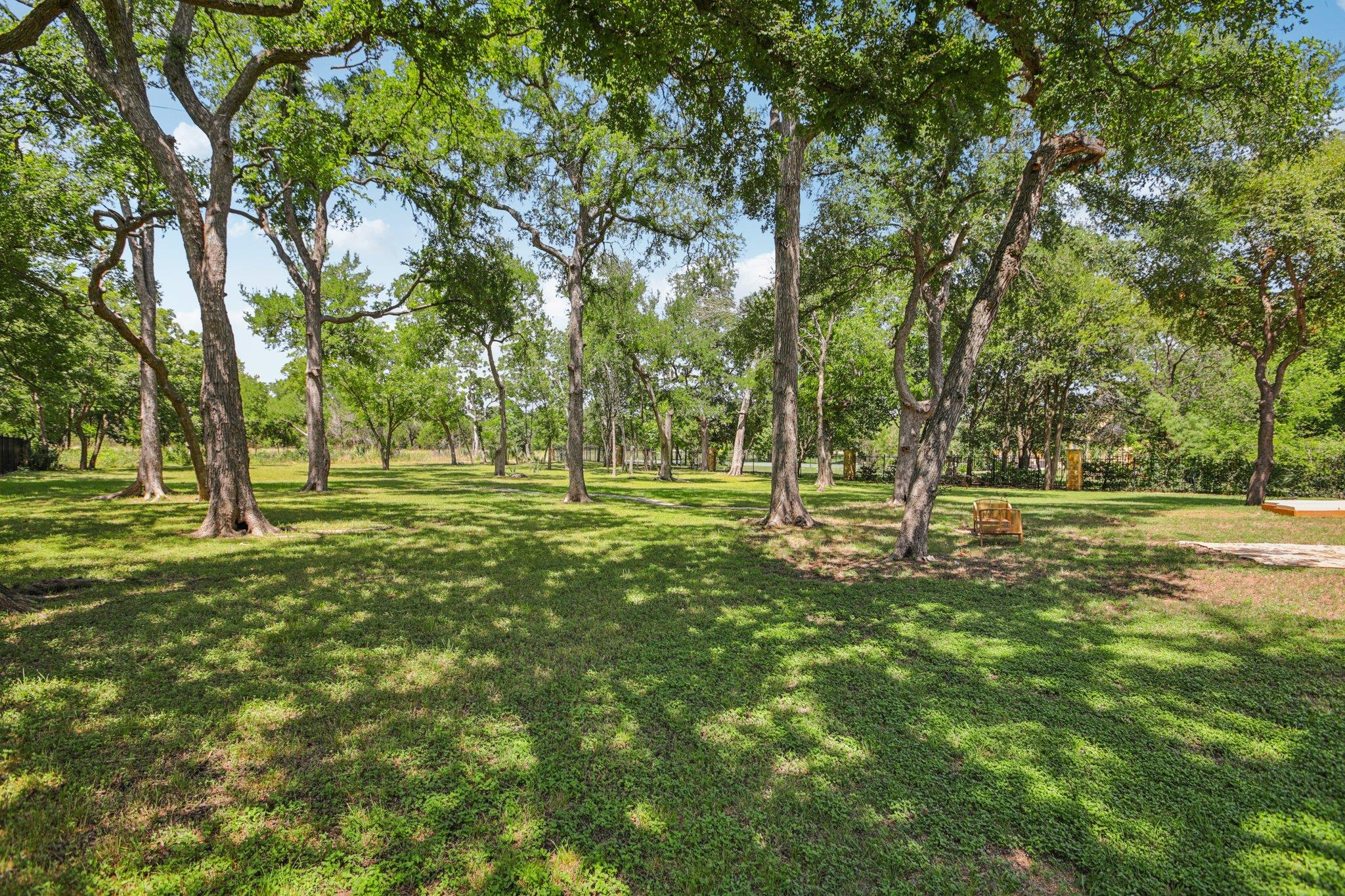 8310 Lewis Mountain Dr, Austin, TX 78737