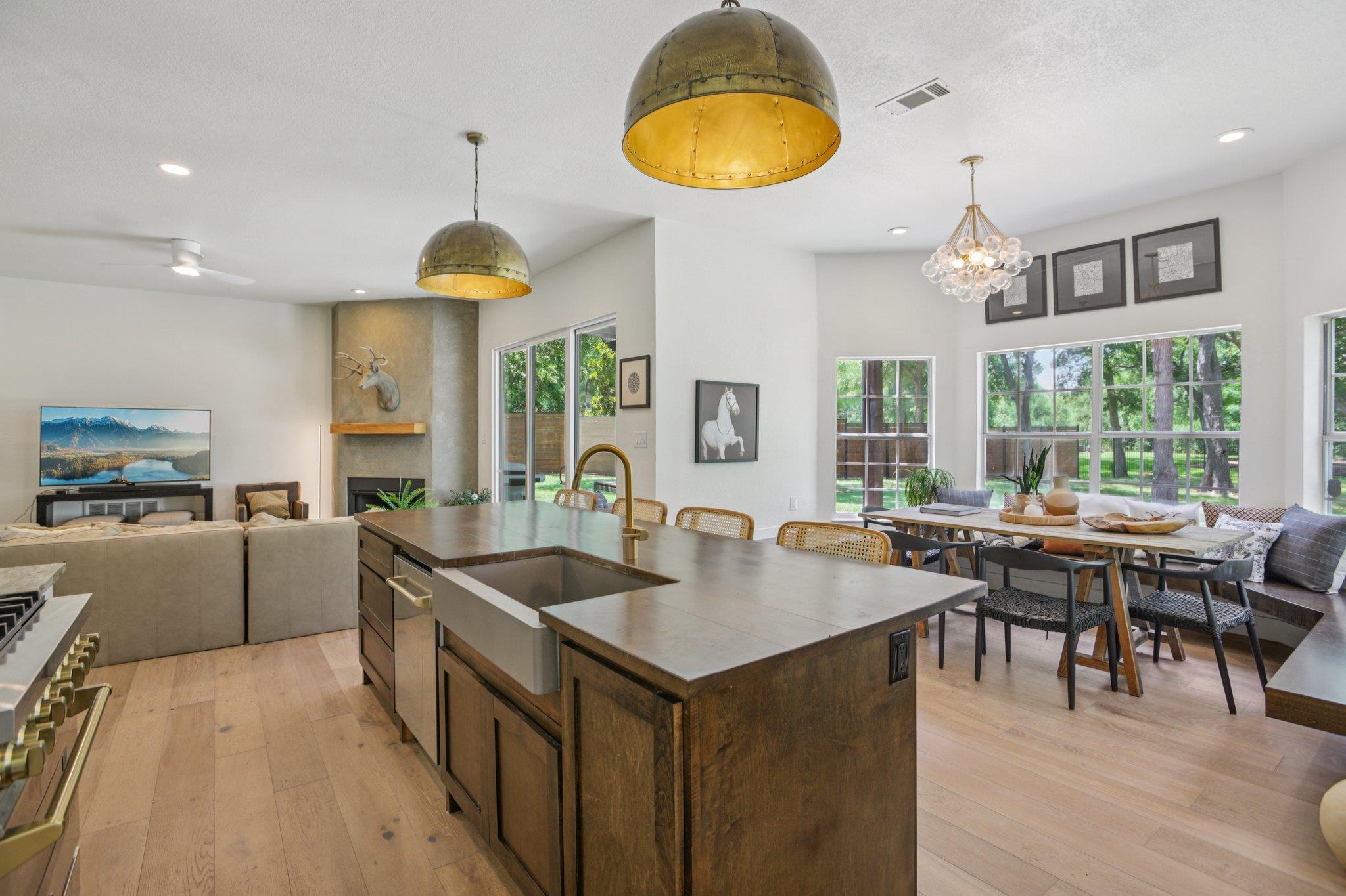 8310 Lewis Mountain Dr, Austin, TX 78737