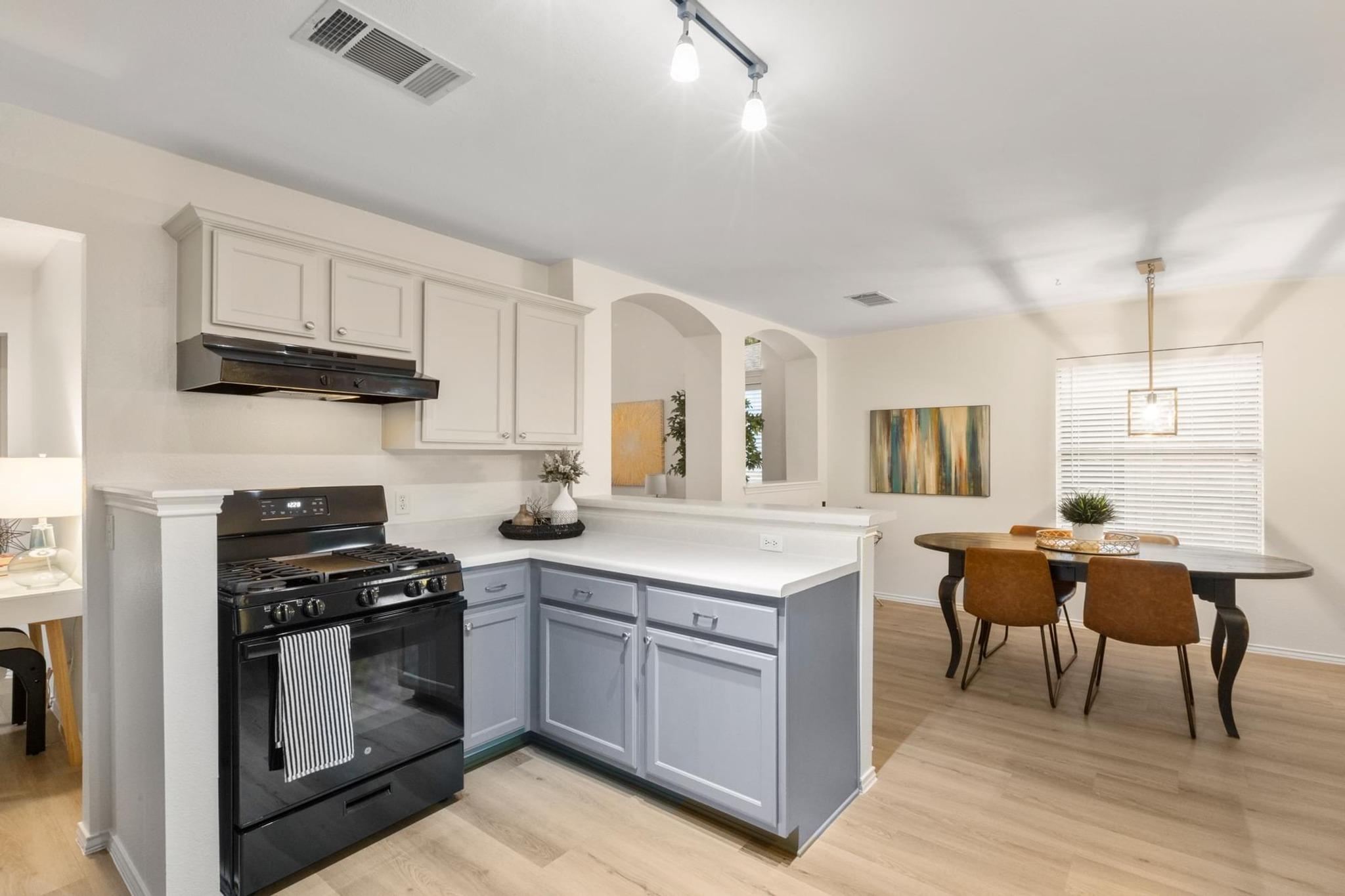 1449 SIR THOPAS Trl, Austin, TX 78748