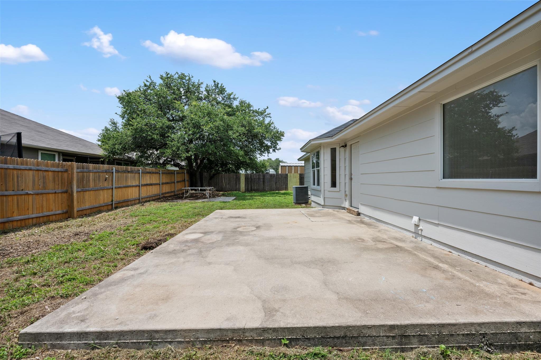 104 Live Oak Cir, Bertram, TX 78605