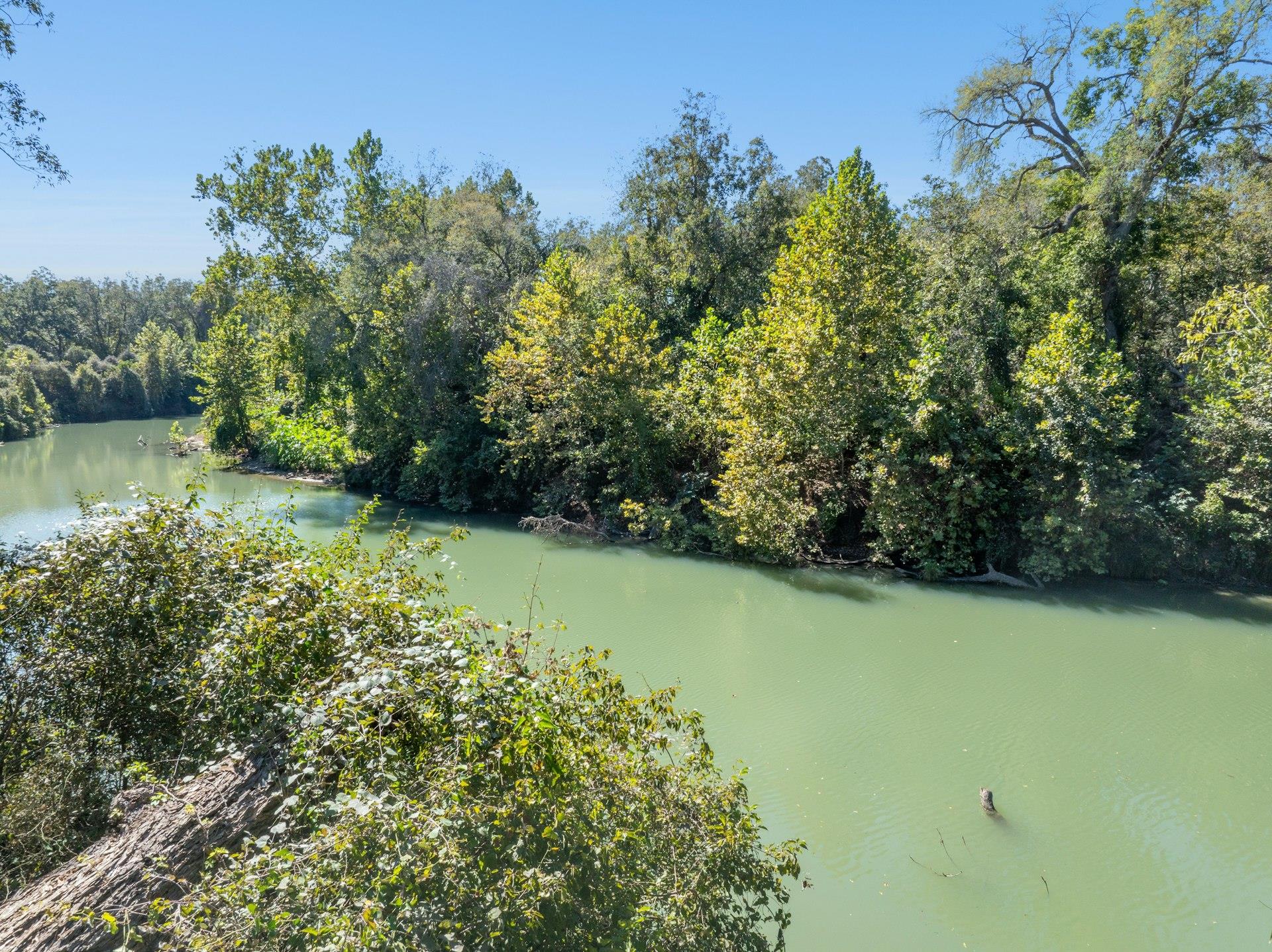 1112 County Road 255, Gonzales, TX 78629