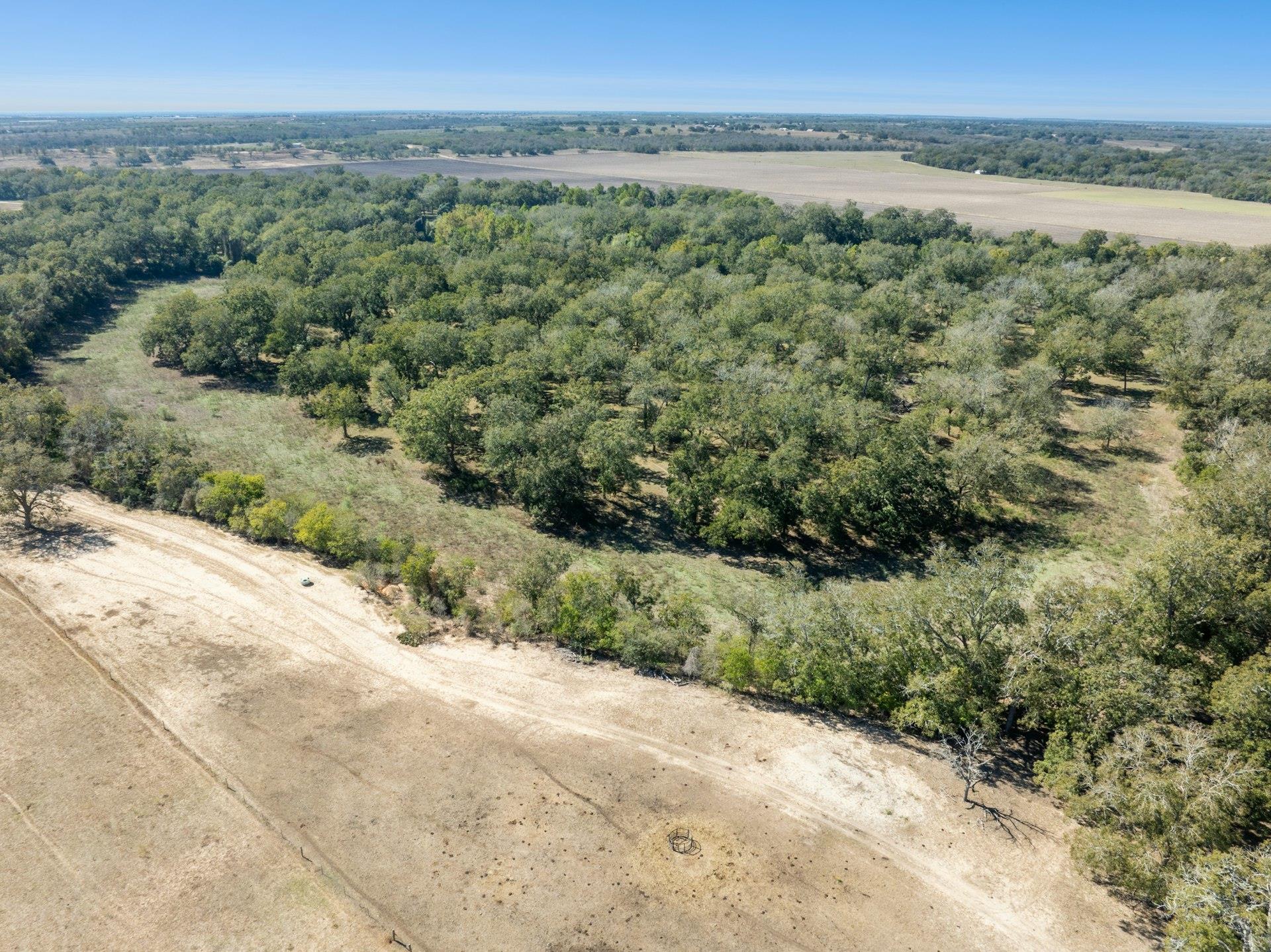 1112 County Road 255, Gonzales, TX 78629