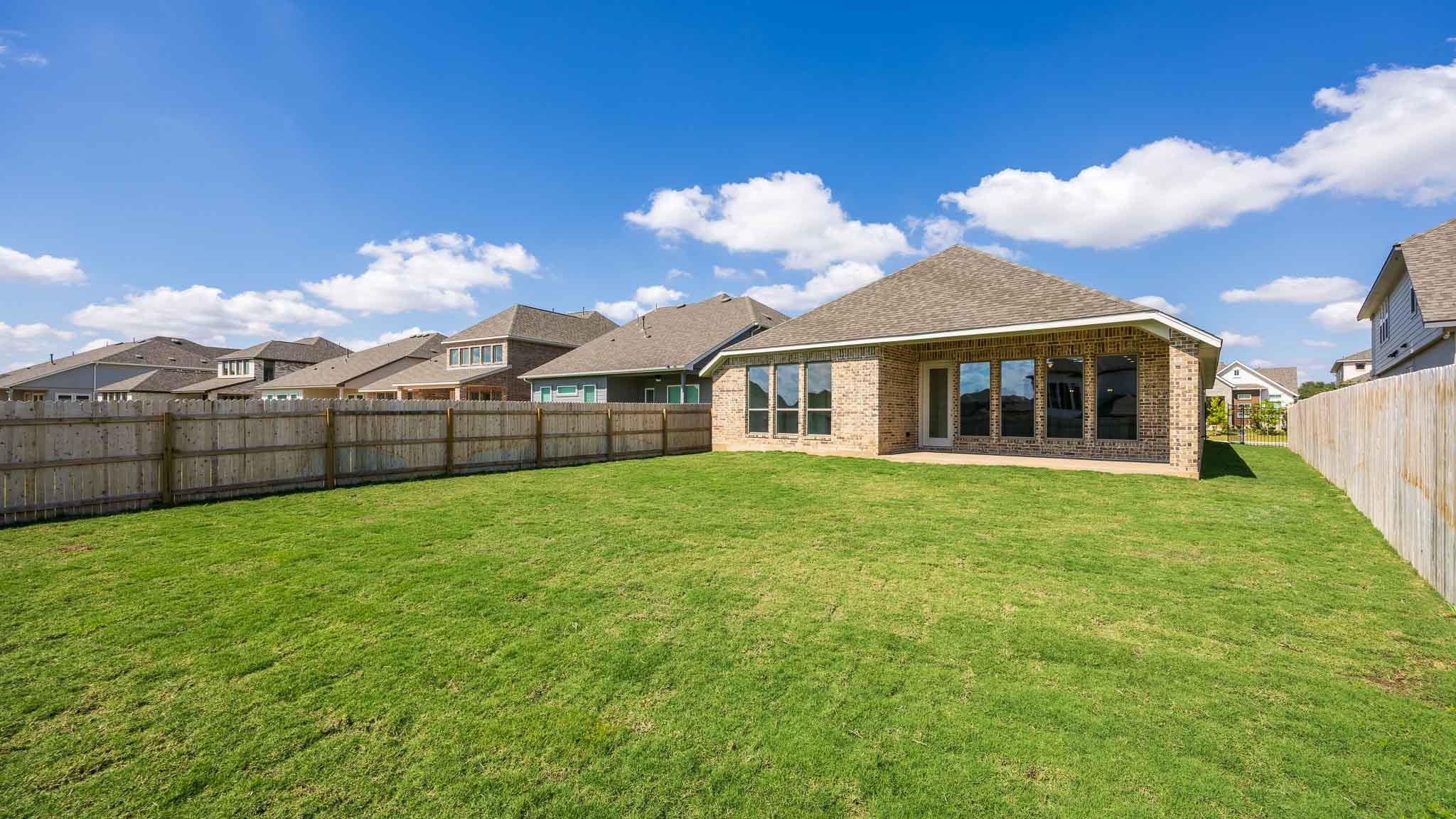 168 La Venta Loop, Liberty Hill, TX 78642