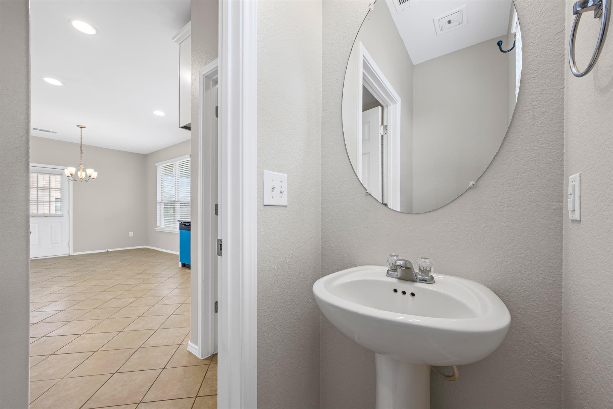 139 Diamondback Cv, Buda, TX 78610