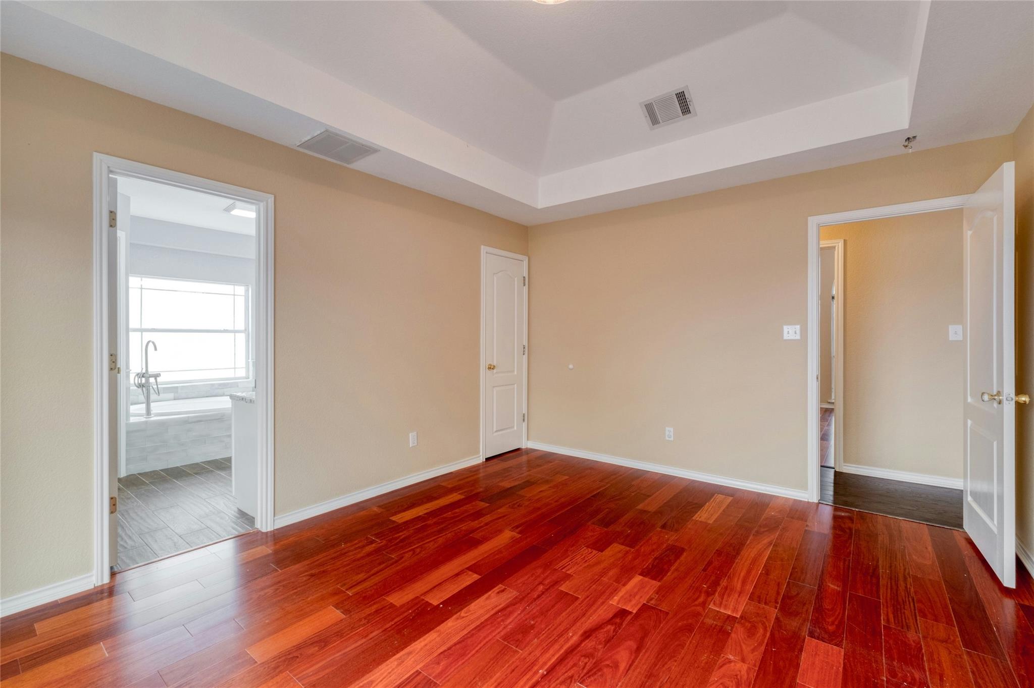 233 Thomas Dr, Martindale, TX 78655