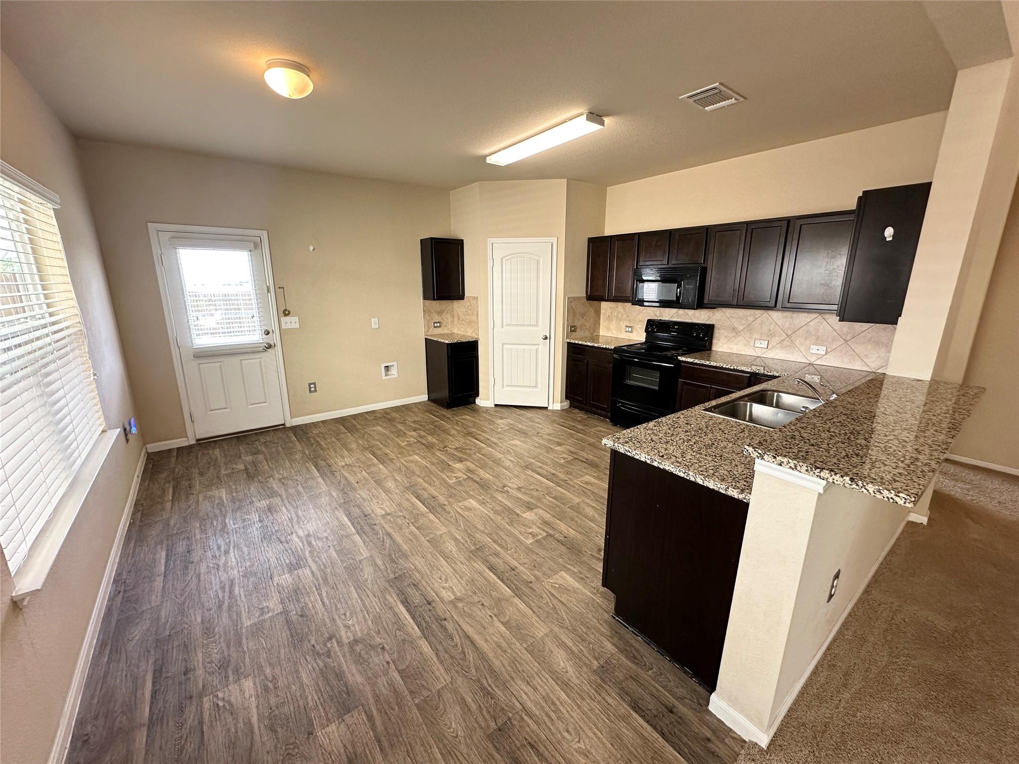 12107 Waterford Run Way, Manor, TX 78653