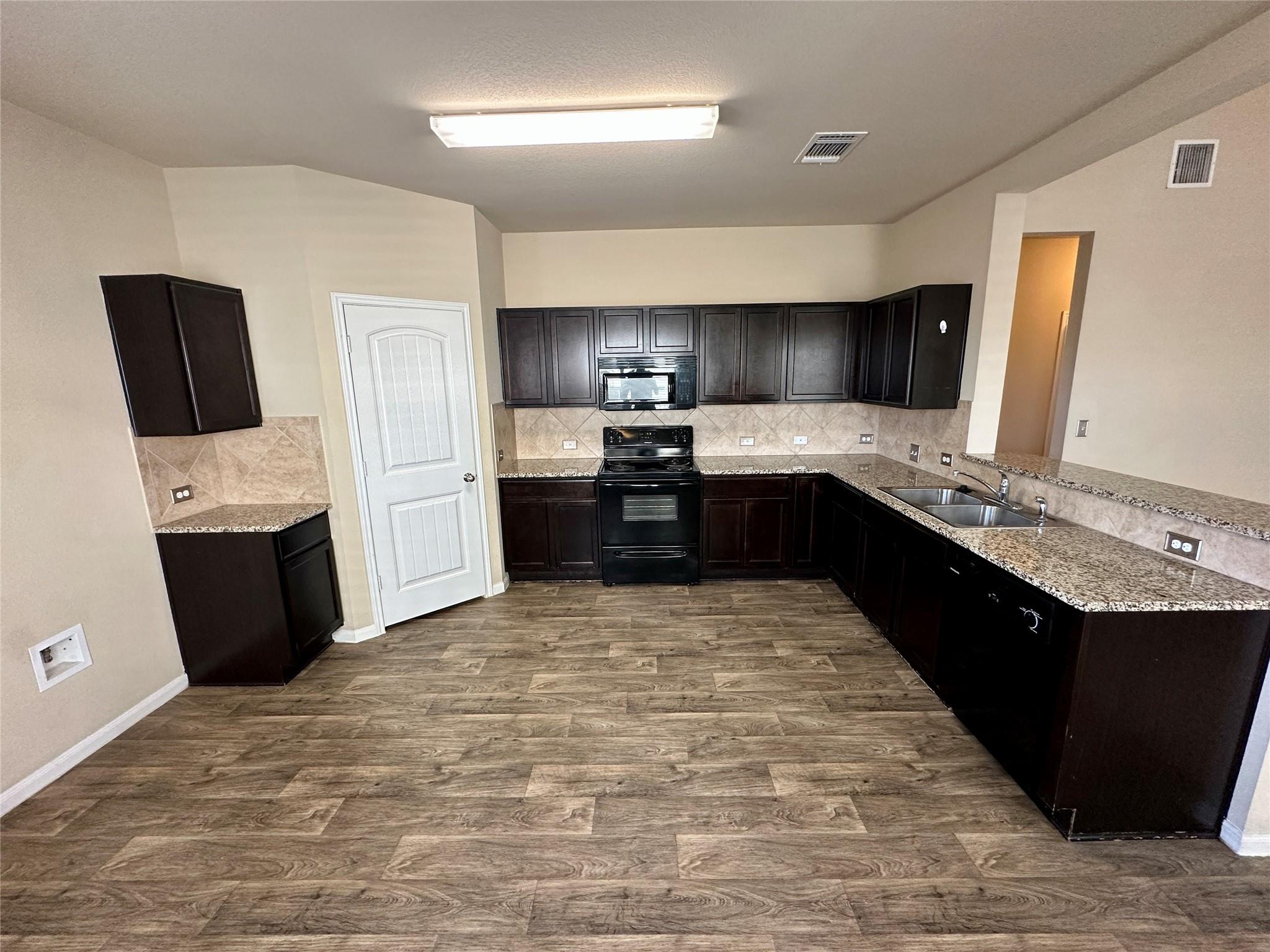 12107 Waterford Run Way, Manor, TX 78653