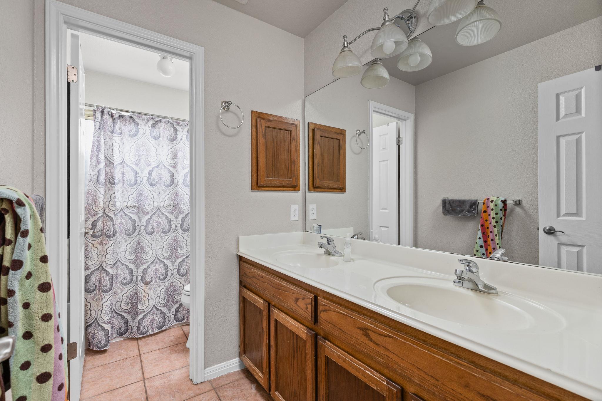 2400 Butler National Dr, Pflugerville, TX 78660