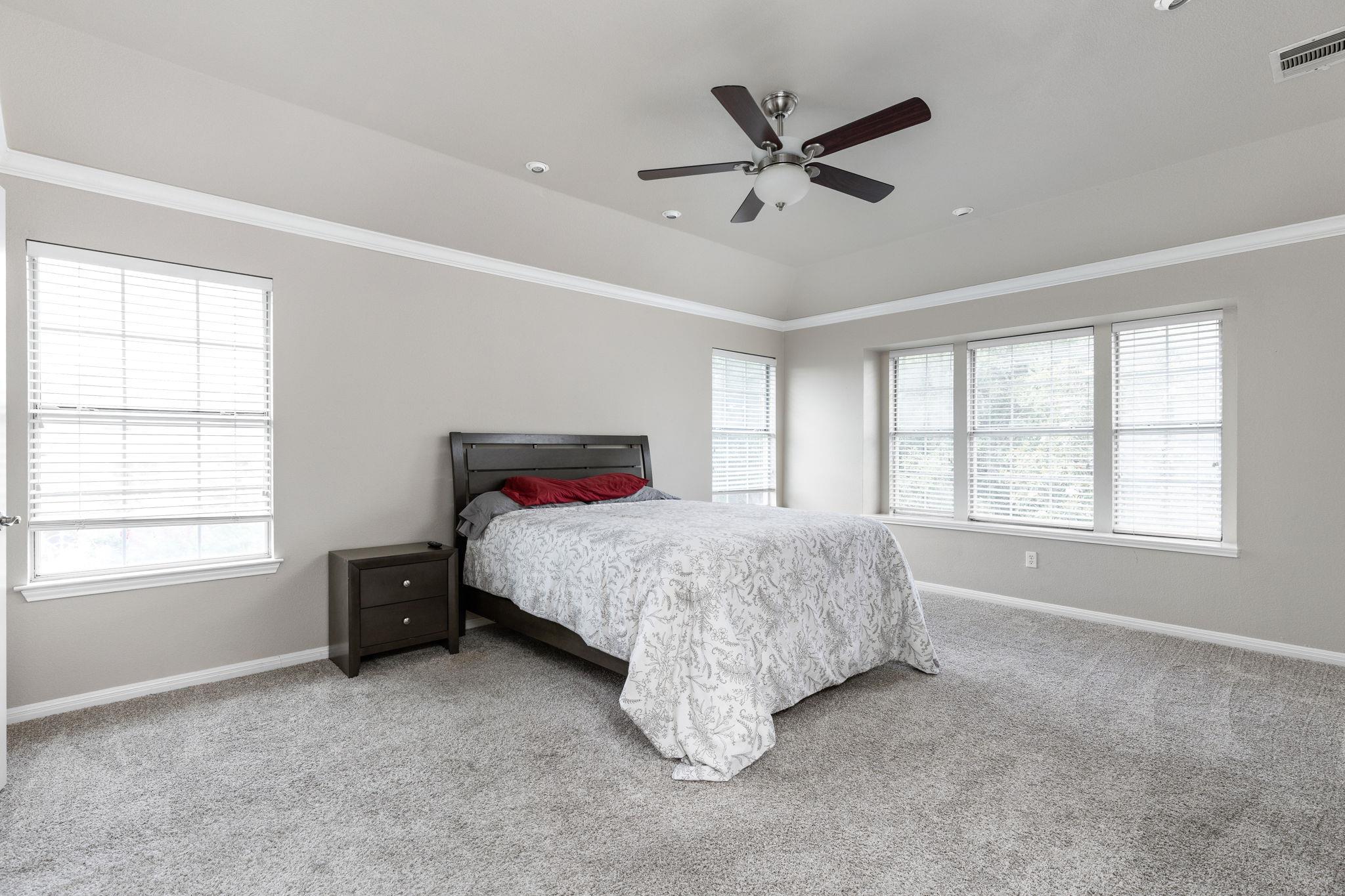 2400 Butler National Dr, Pflugerville, TX 78660