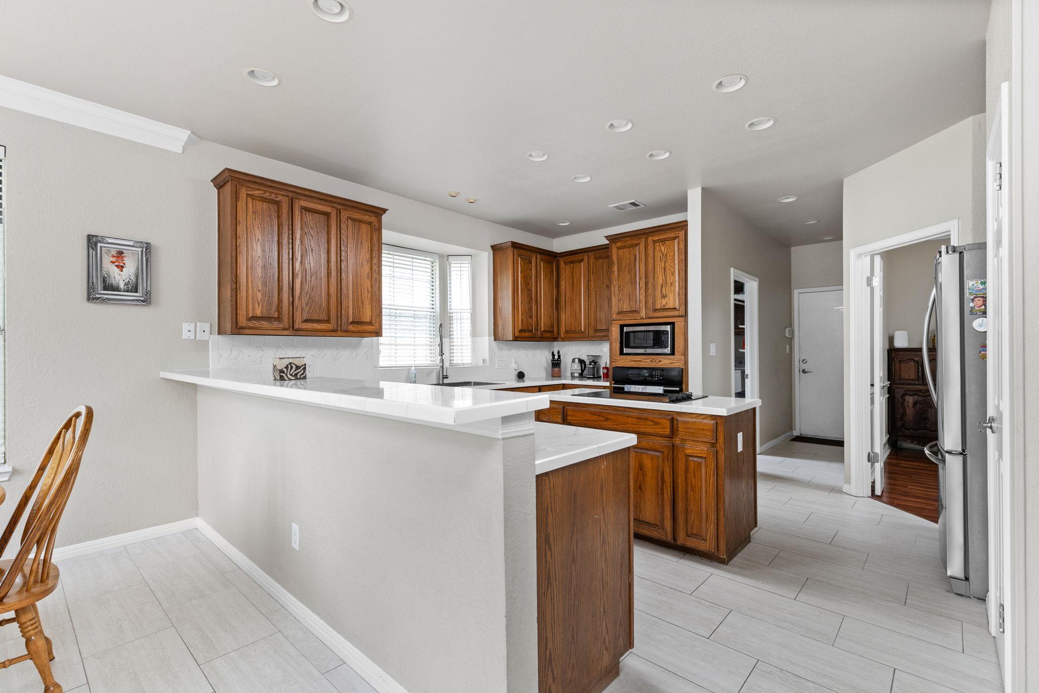 2400 Butler National Dr, Pflugerville, TX 78660