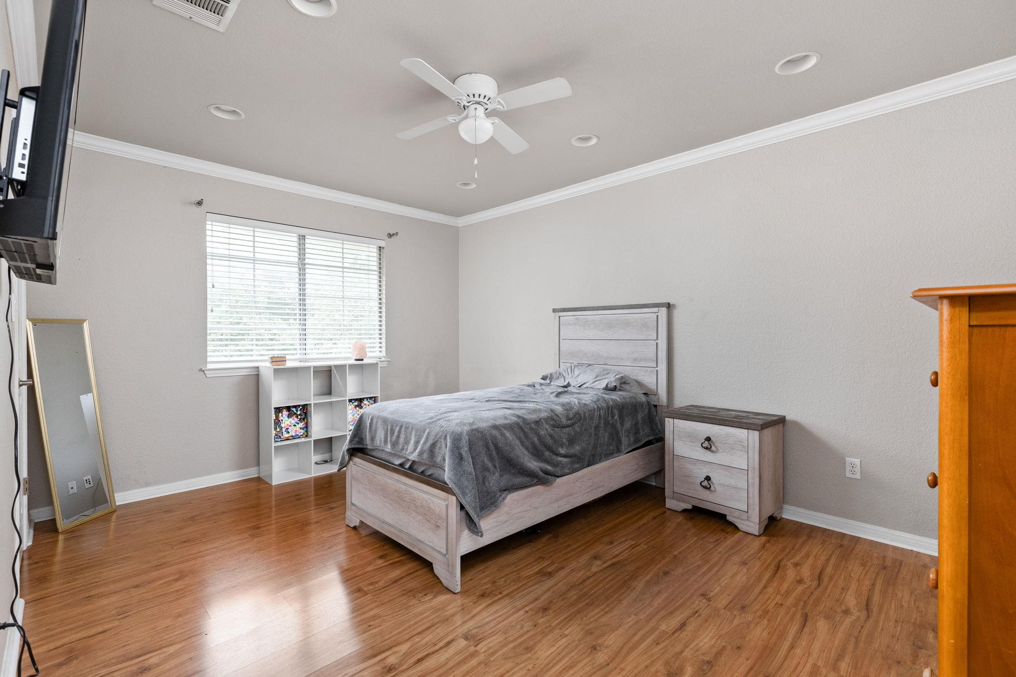 2400 Butler National Dr, Pflugerville, TX 78660