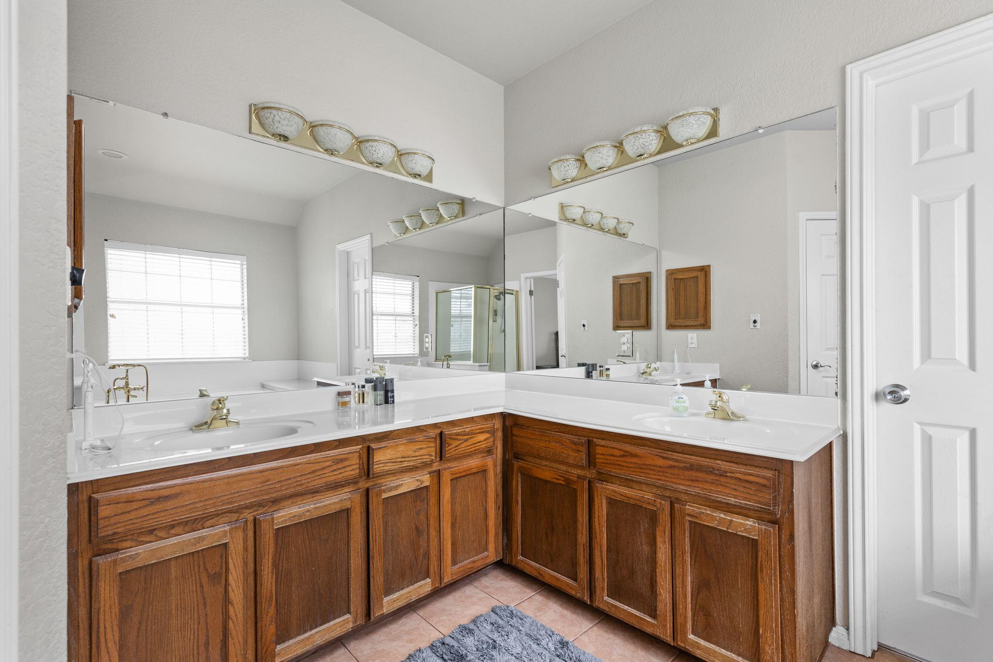 2400 Butler National Dr, Pflugerville, TX 78660