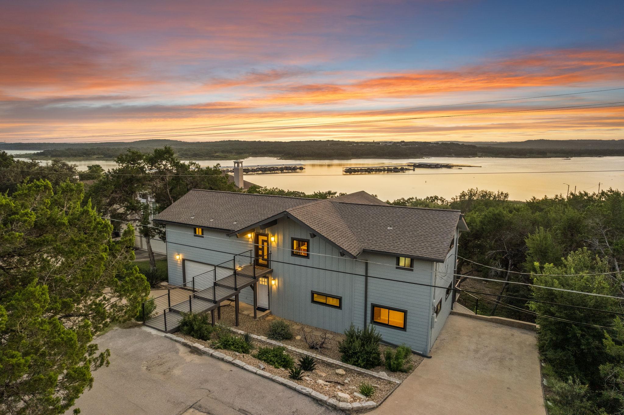 6300 Lakeshore Dr, Lago Vista, TX 78645
