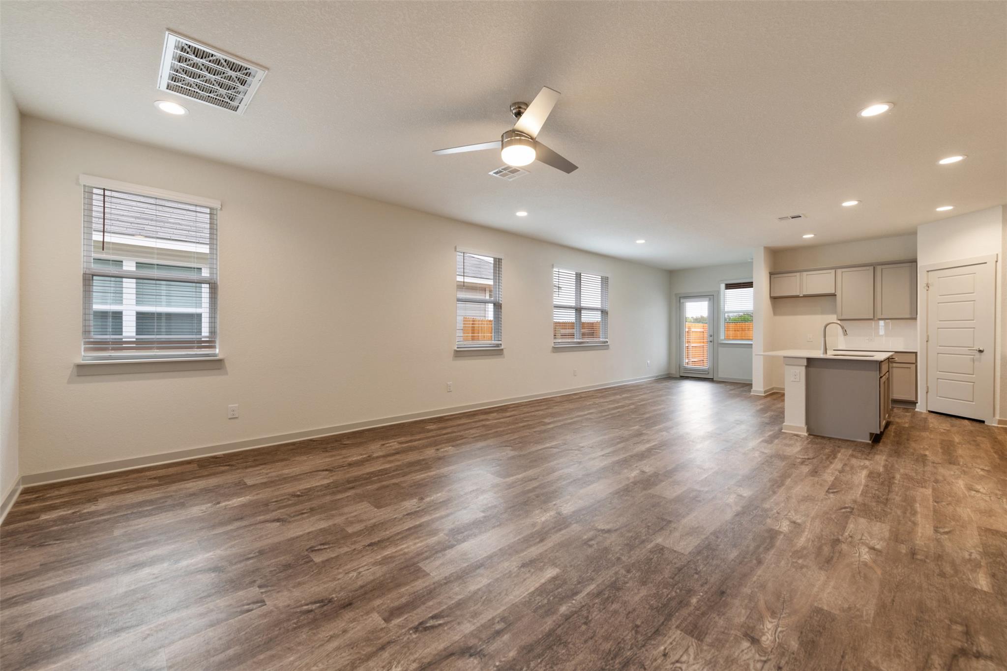 289 Deserti Rd, Leander, TX 78641