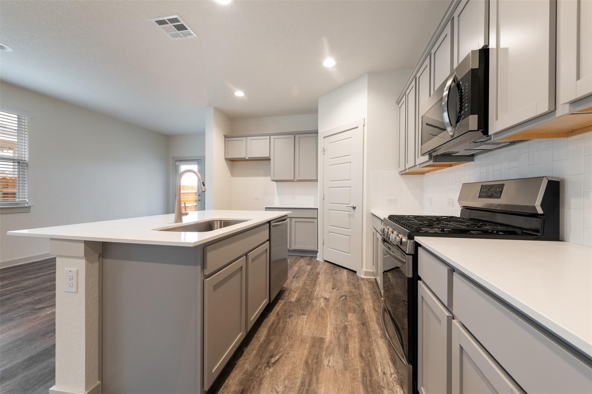 289 Deserti Rd, Leander, TX 78641