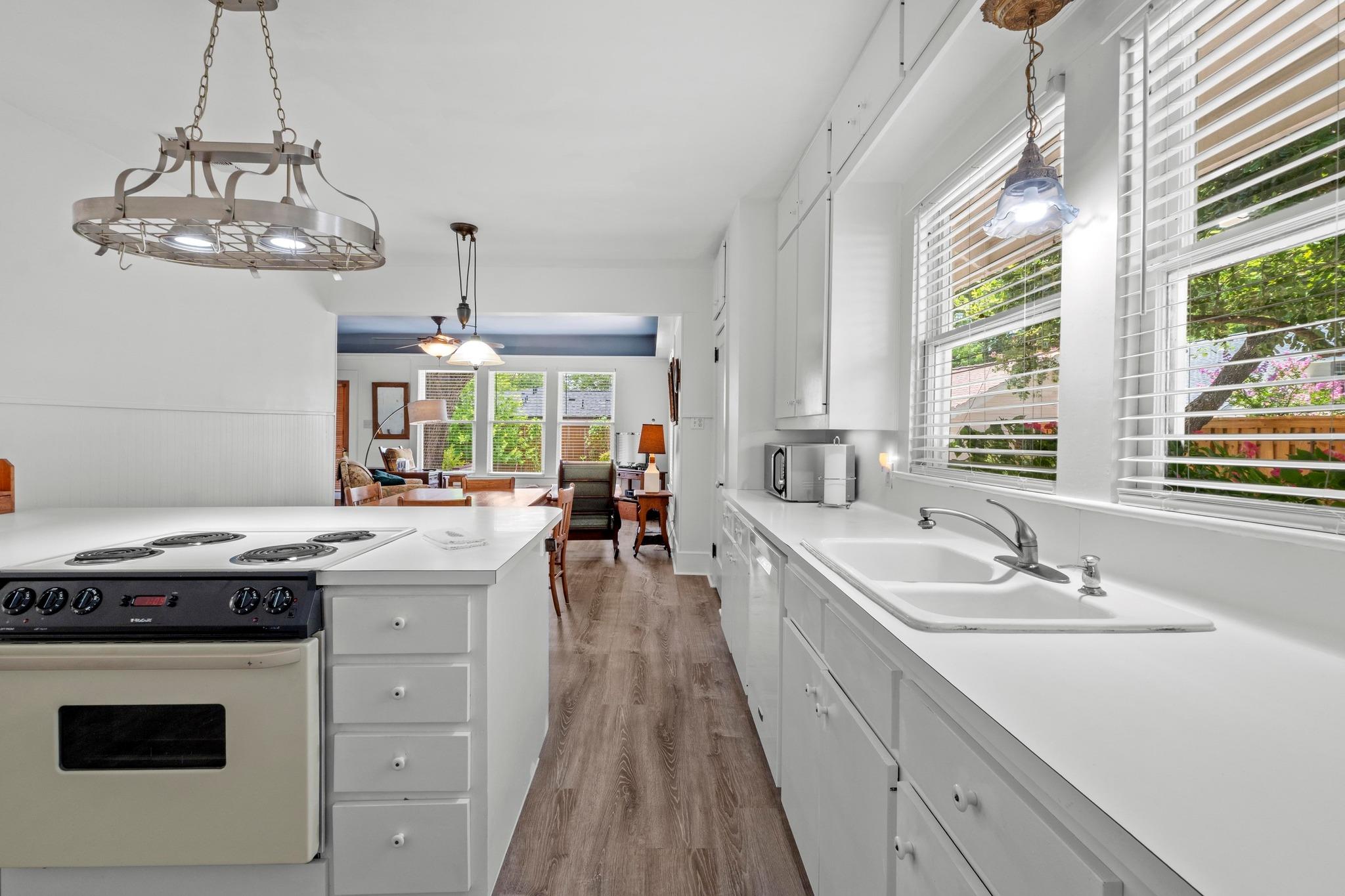 810 E University Ave, Georgetown, TX 78626