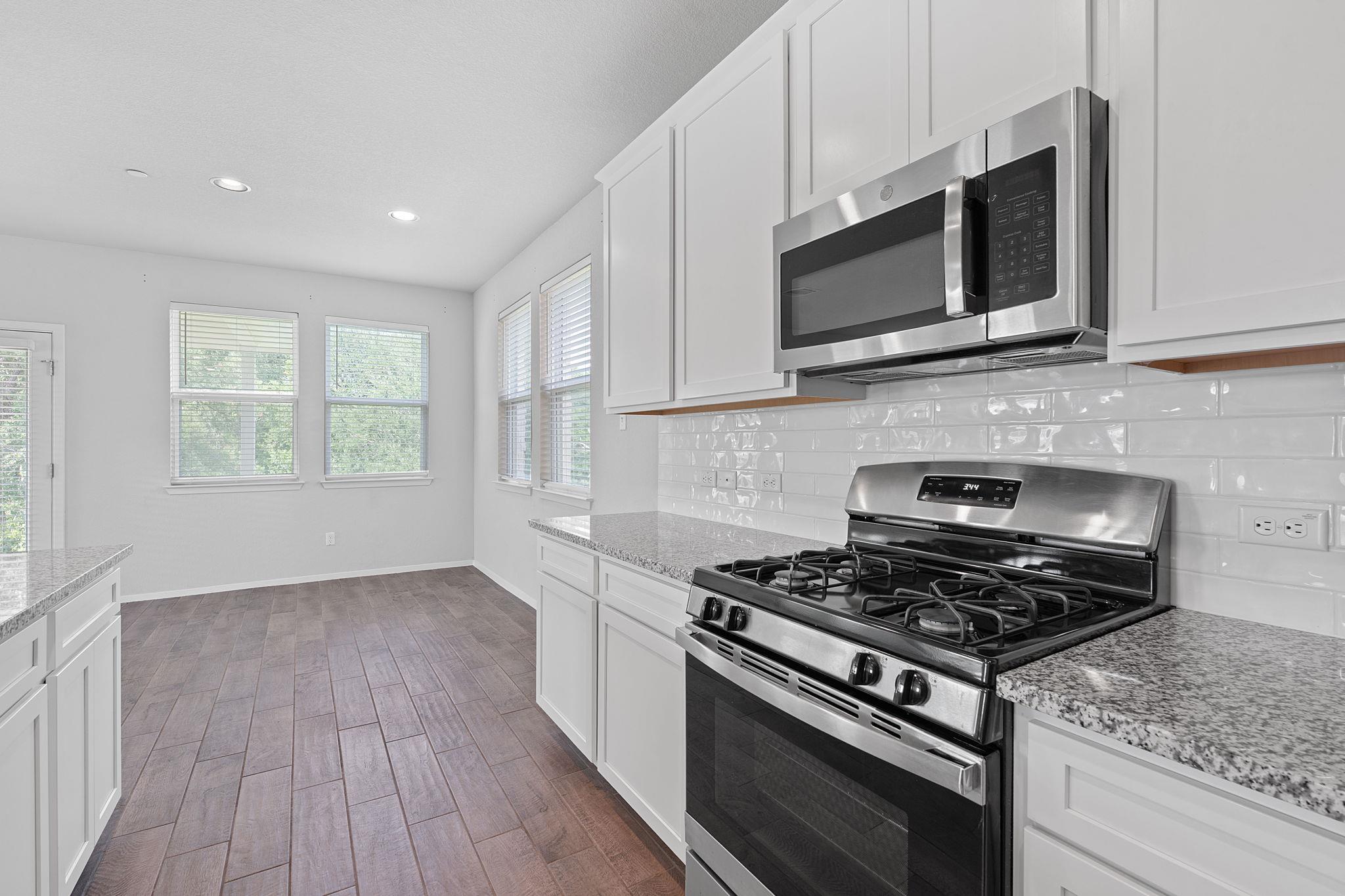 2800 Joe Dimaggio Blvd # 84, Round Rock, TX 78665