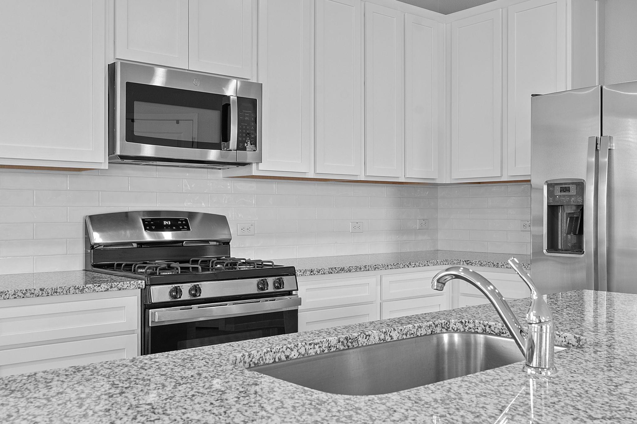 2800 Joe Dimaggio Blvd # 84, Round Rock, TX 78665