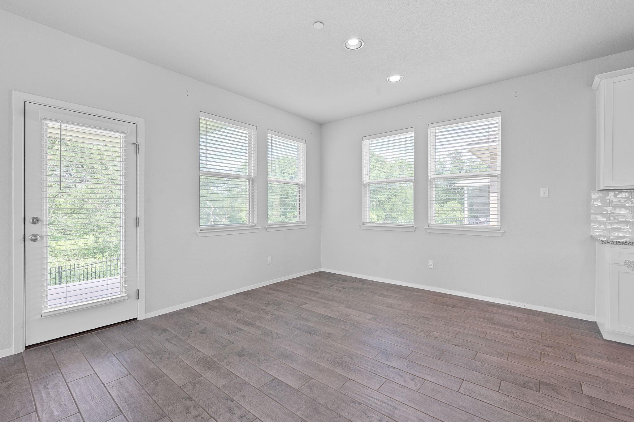 2800 Joe Dimaggio Blvd # 84, Round Rock, TX 78665