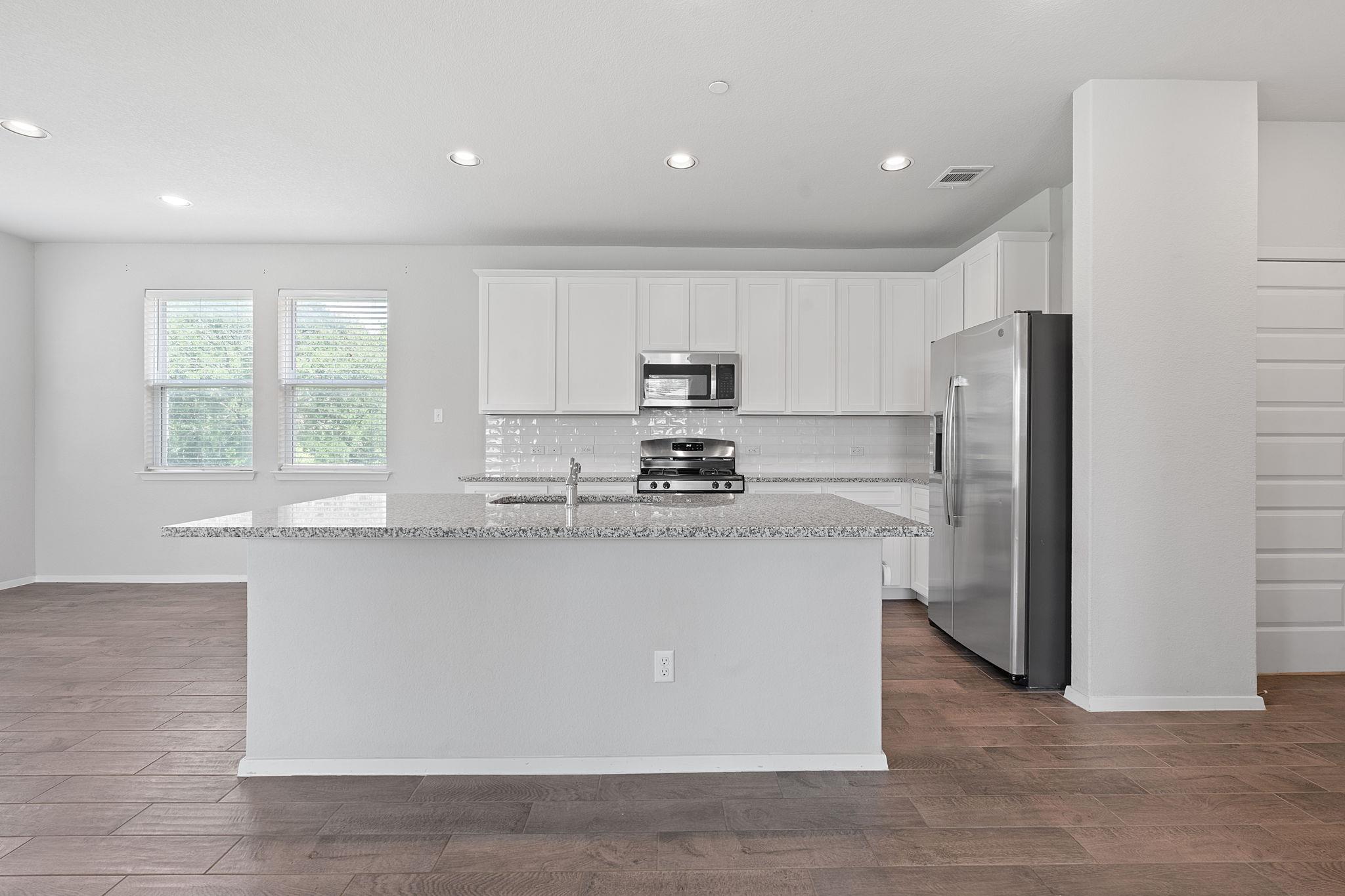 2800 Joe Dimaggio Blvd # 84, Round Rock, TX 78665