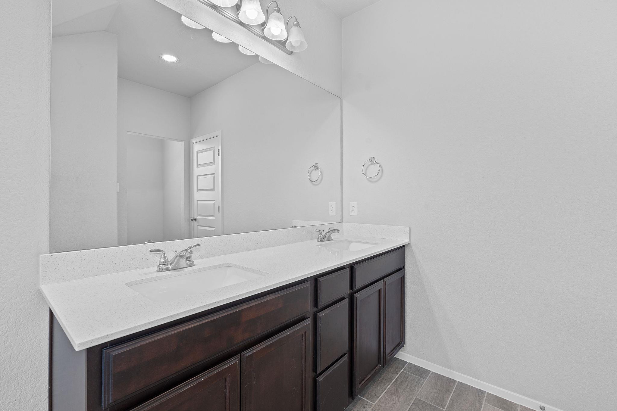 2800 Joe Dimaggio Blvd # 84, Round Rock, TX 78665