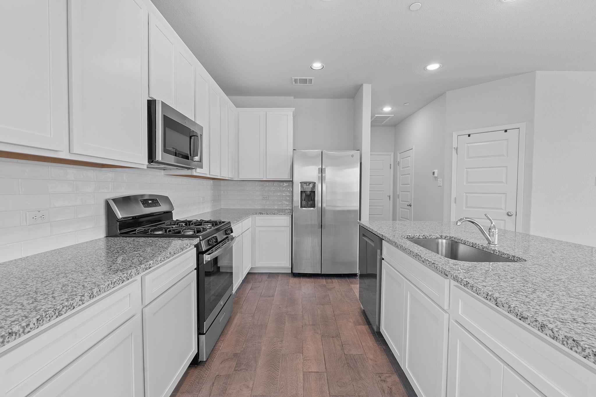 2800 Joe Dimaggio Blvd # 84, Round Rock, TX 78665