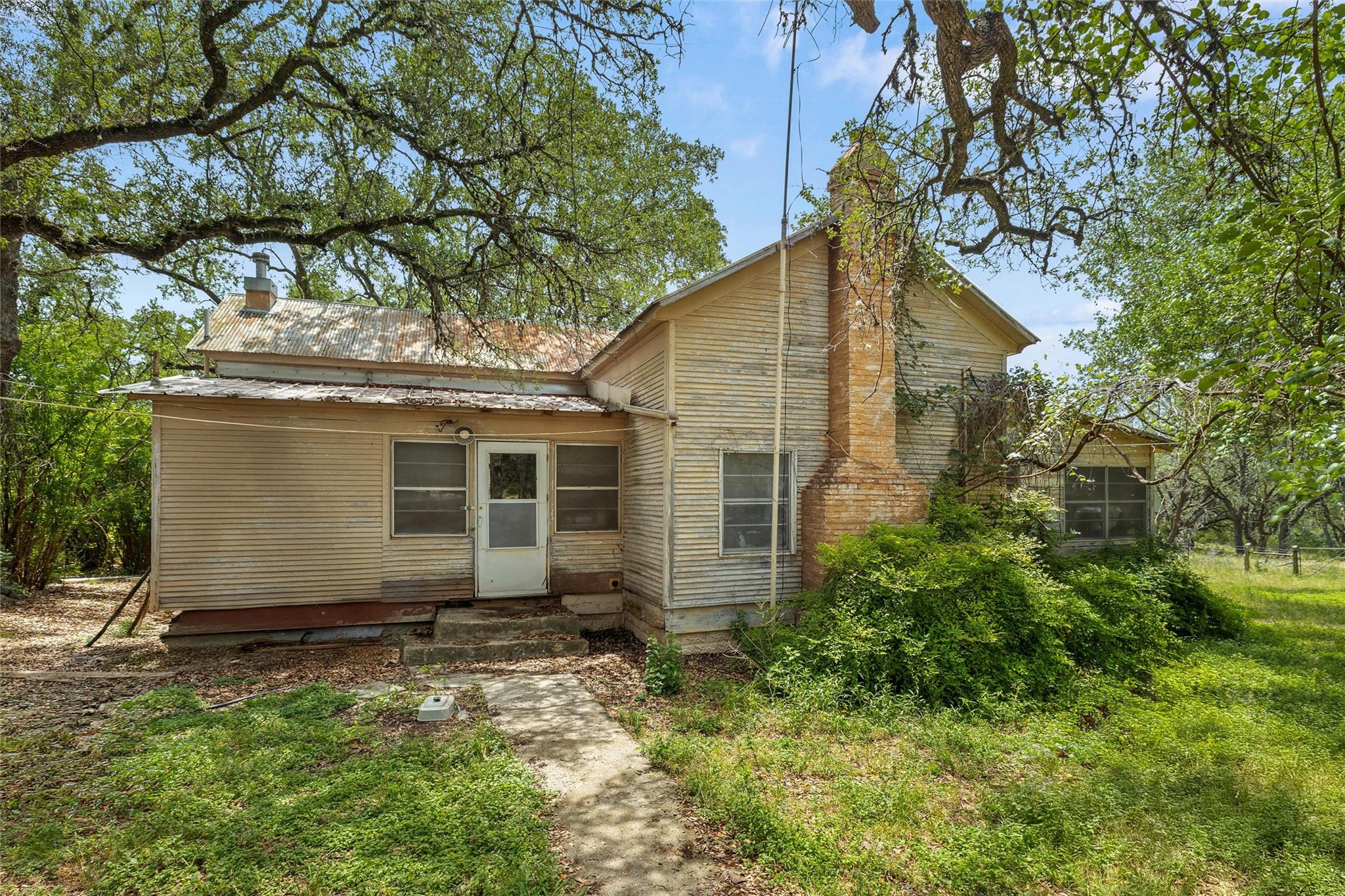 1128 Posey Ranch Rd, Fischer, TX 78623