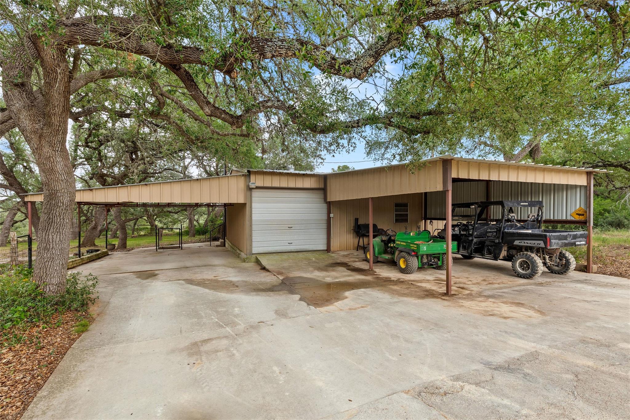 1128 Posey Ranch Rd, Fischer, TX 78623