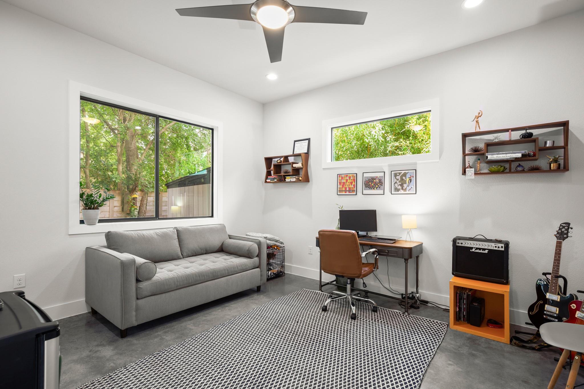 611 Gaylor St # 2, Austin, TX 78752