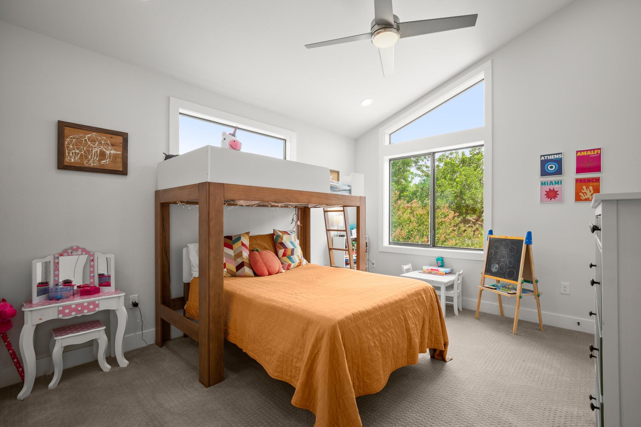 611 Gaylor St # 2, Austin, TX 78752