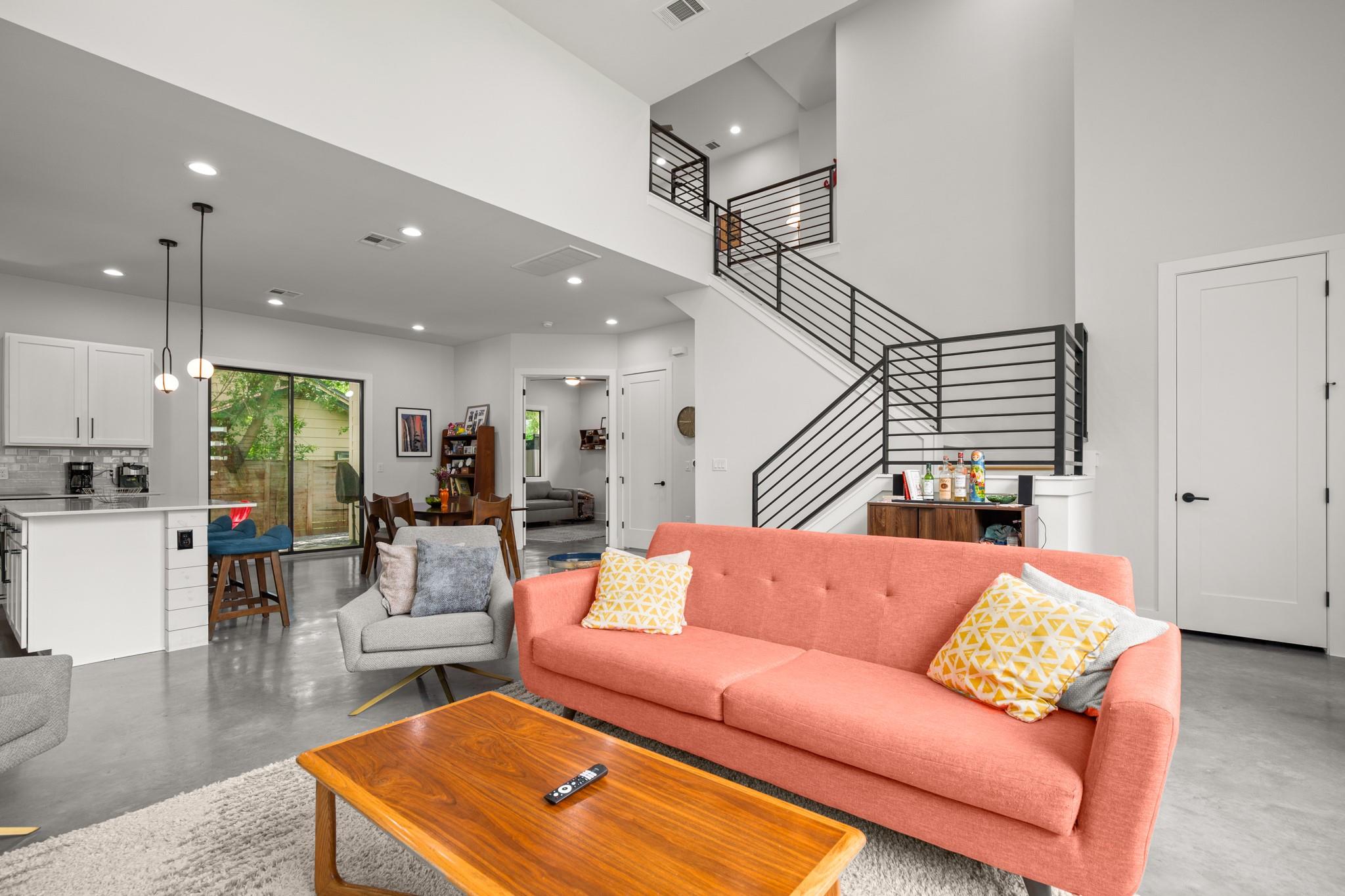 611 Gaylor St # 2, Austin, TX 78752