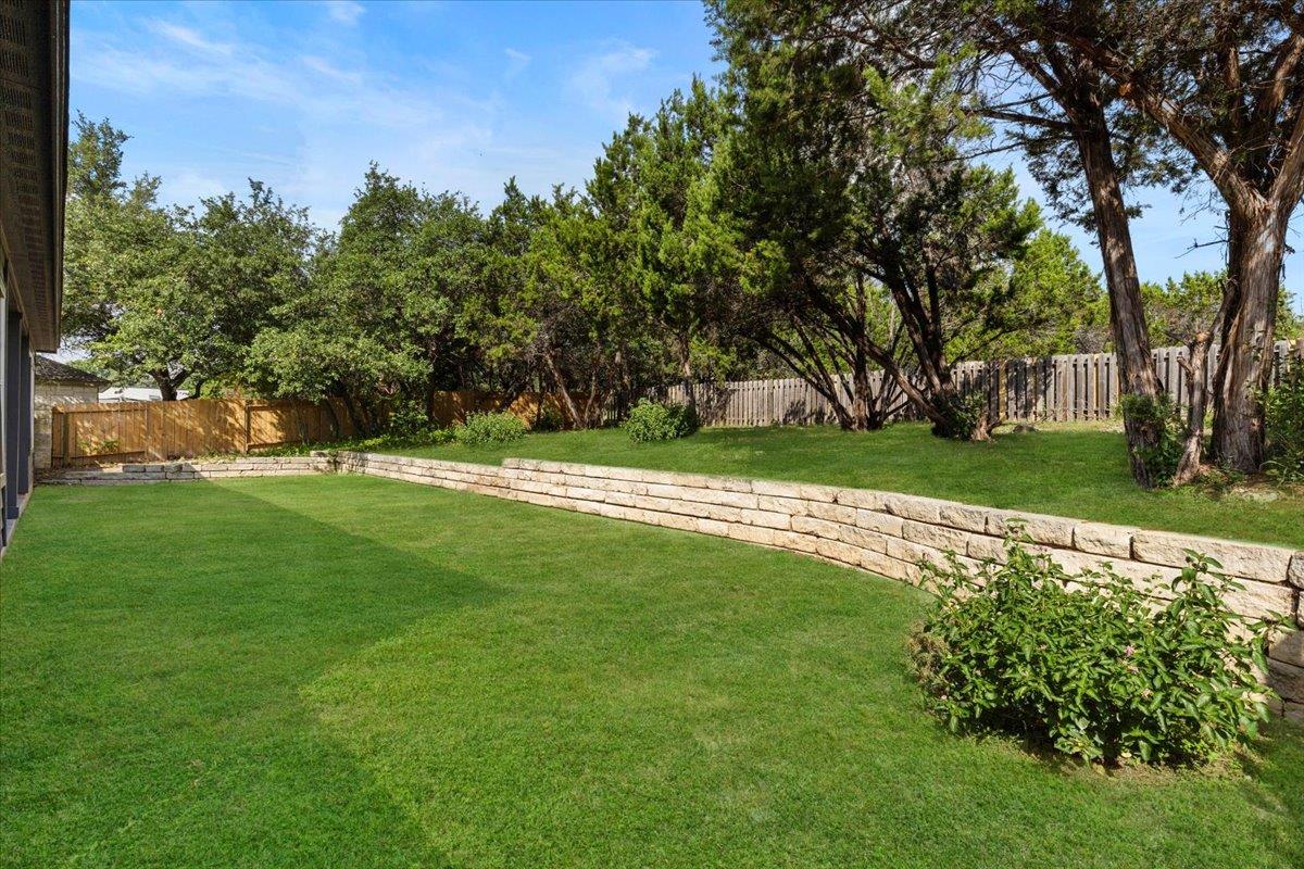 204 S Meadowlark St, Lakeway, TX 78734