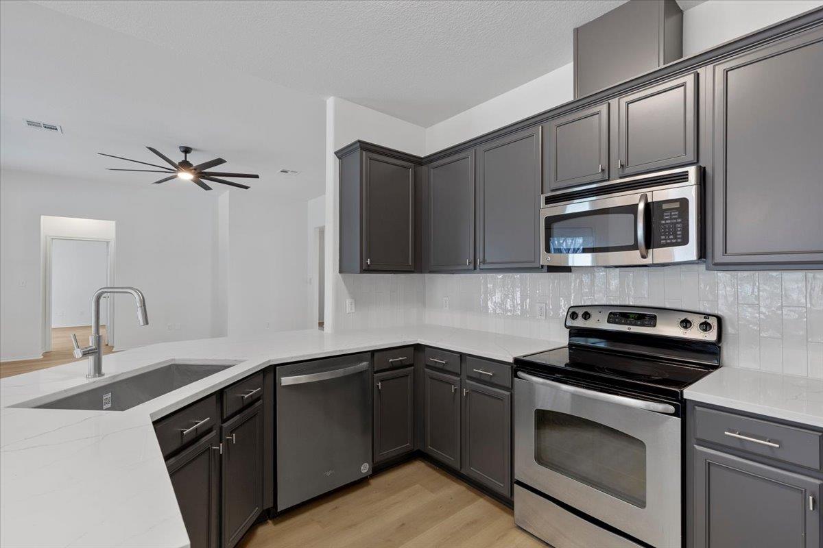 204 S Meadowlark St, Lakeway, TX 78734