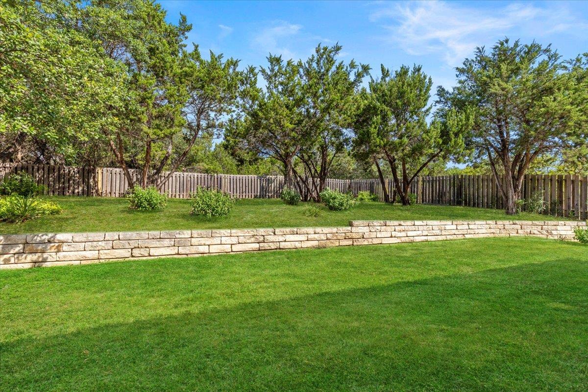 204 S Meadowlark St, Lakeway, TX 78734