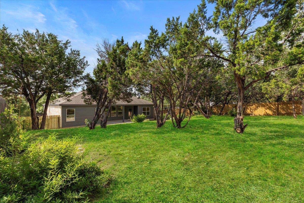 204 S Meadowlark St, Lakeway, TX 78734
