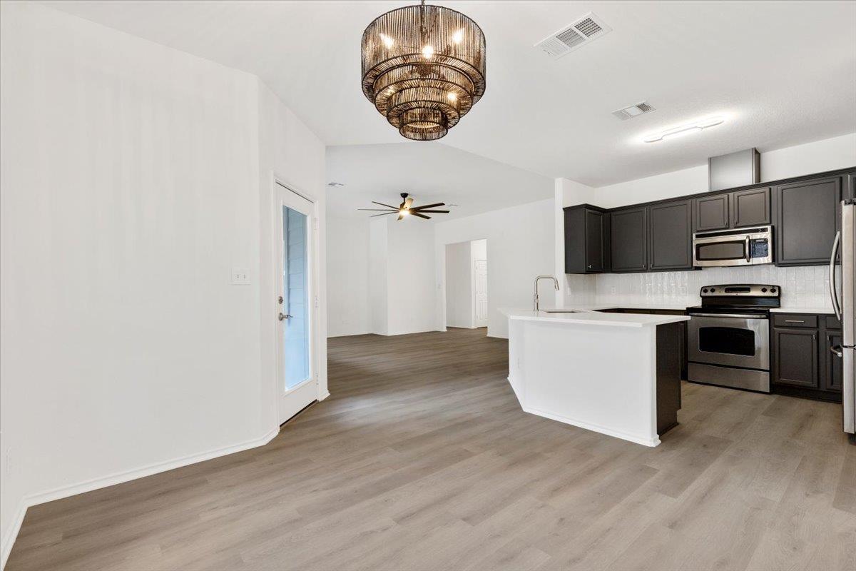 204 S Meadowlark St, Lakeway, TX 78734