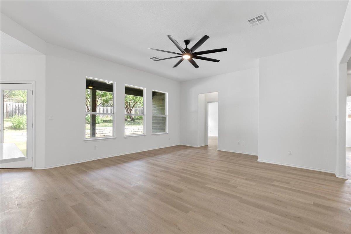 204 S Meadowlark St, Lakeway, TX 78734