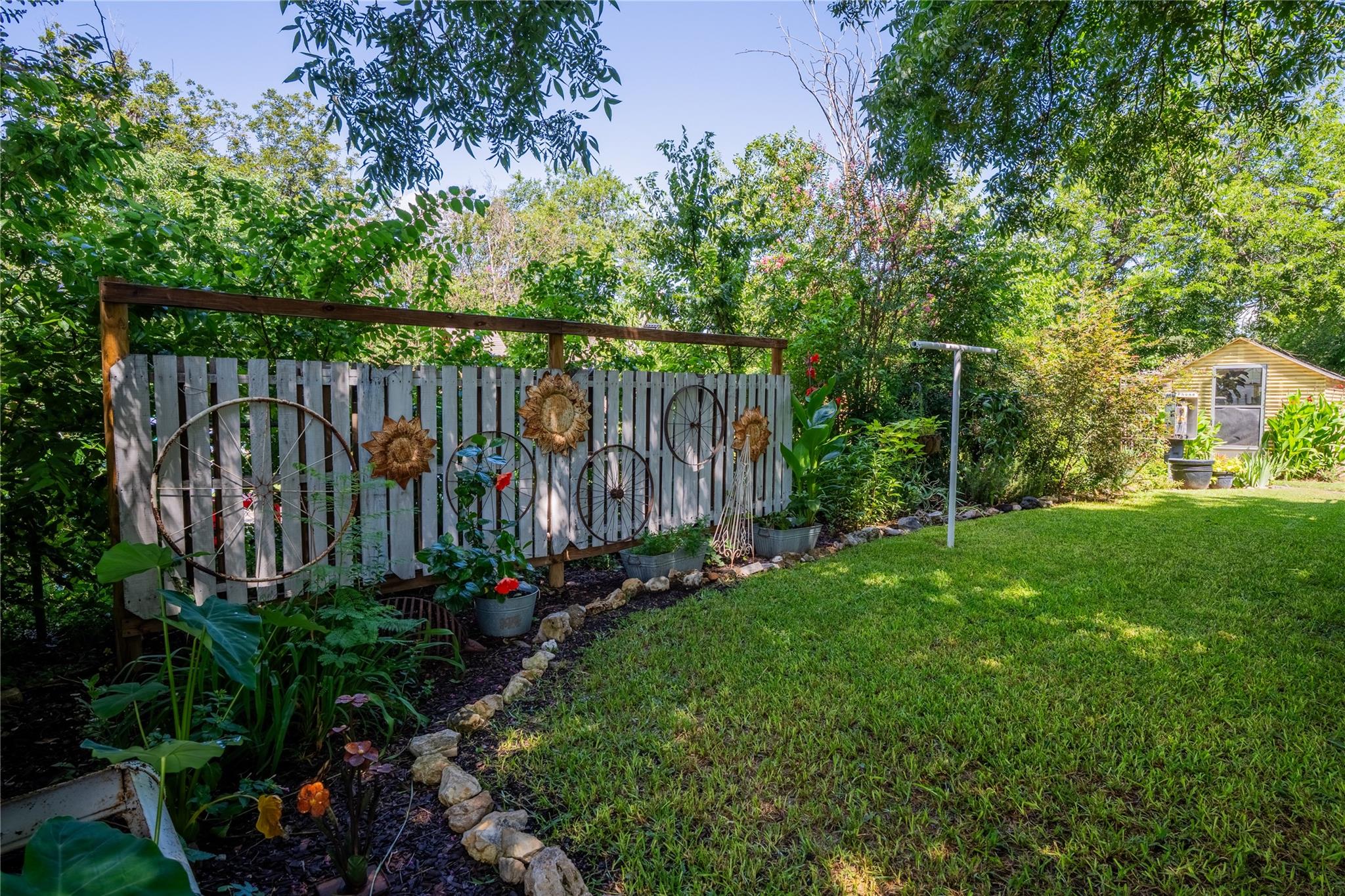 503 Maresh St, Taylor, TX 76574