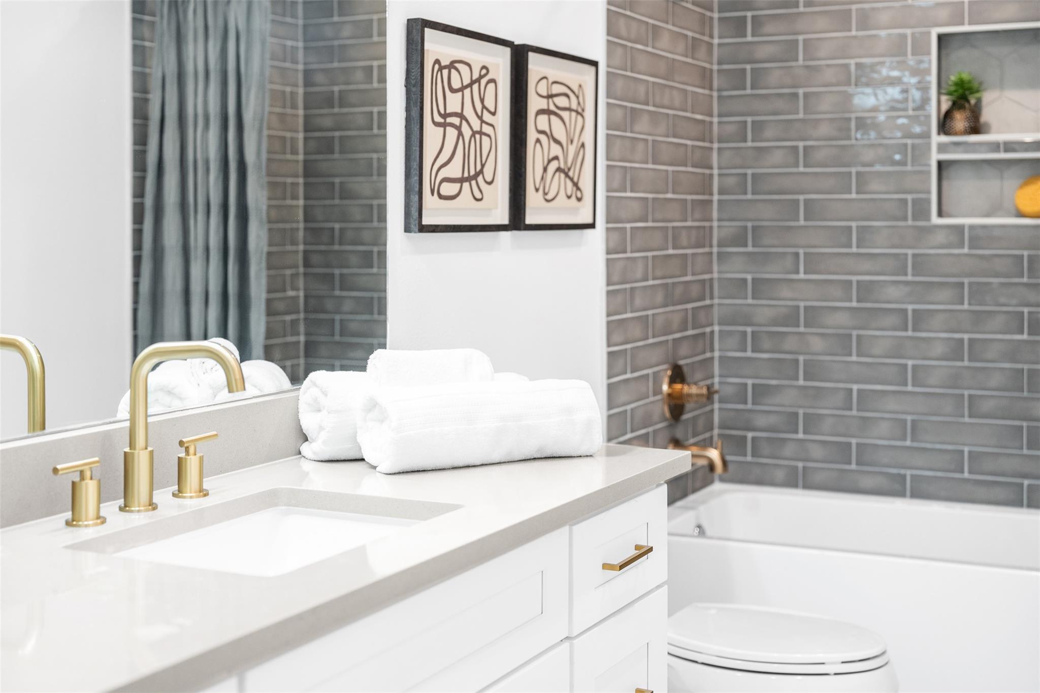 919 Gene Johnson St, Austin, TX 78751