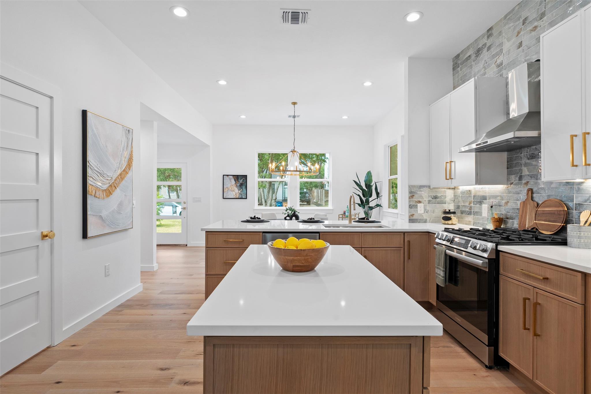 919 Gene Johnson St, Austin, TX 78751