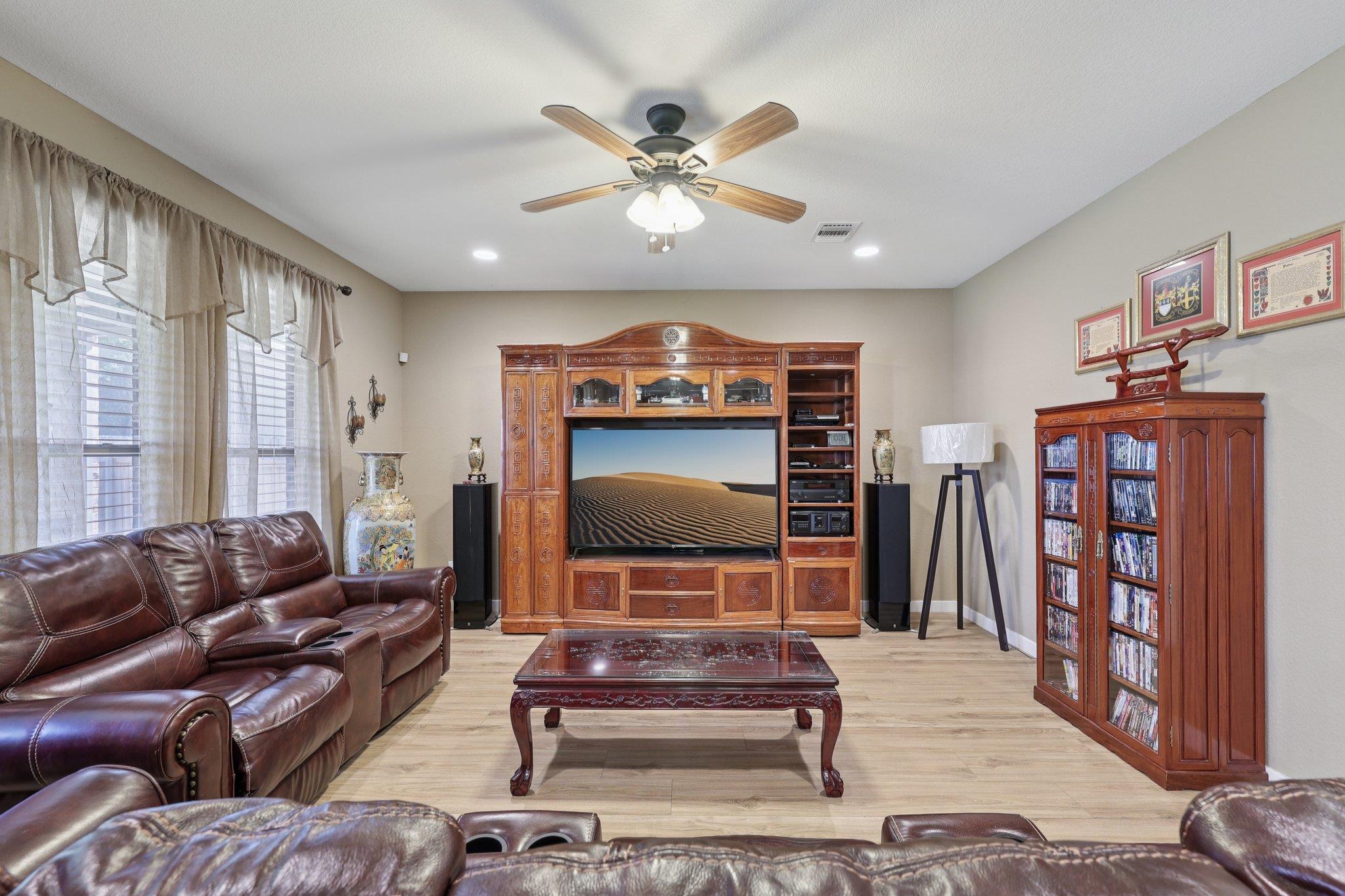 1124 Calla Lily Blvd, Leander, TX 78641