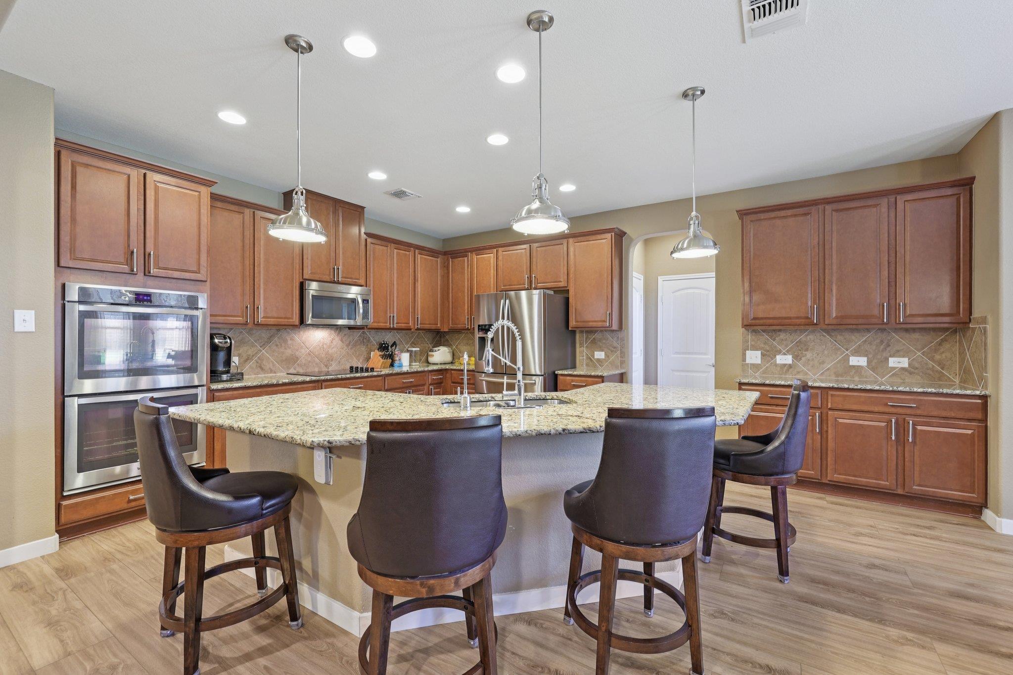 1124 Calla Lily Blvd, Leander, TX 78641