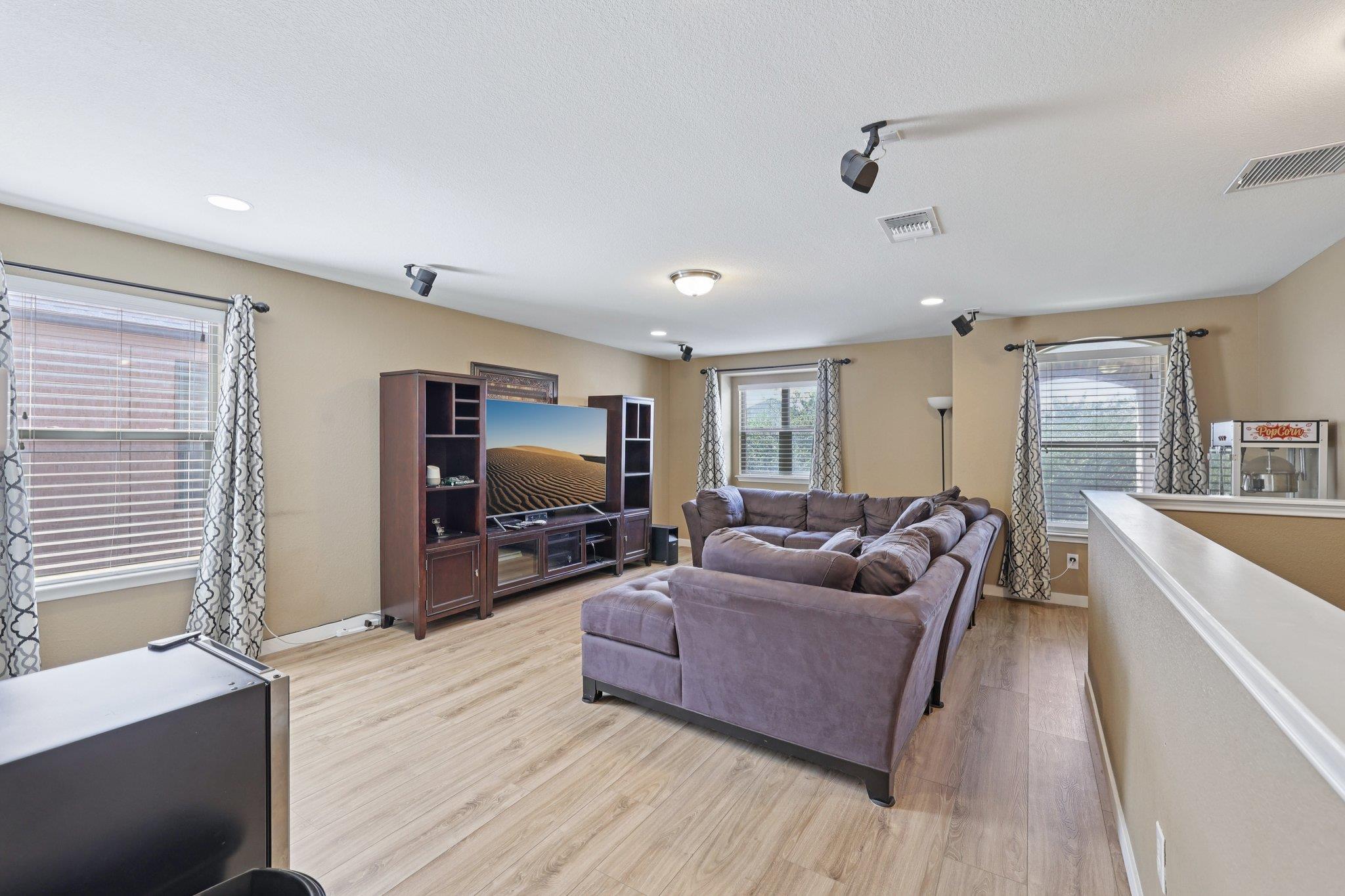 1124 Calla Lily Blvd, Leander, TX 78641