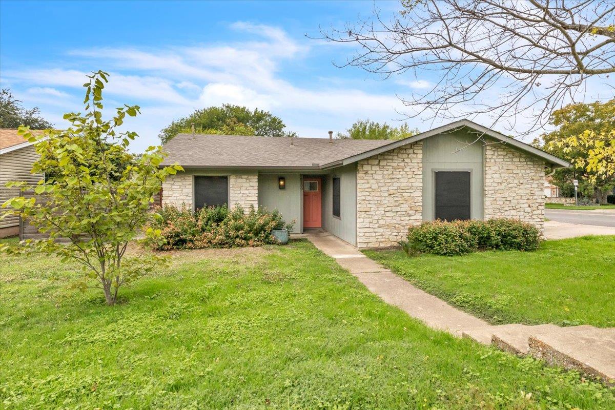 6100 Woodhue Dr, Austin, TX 78745