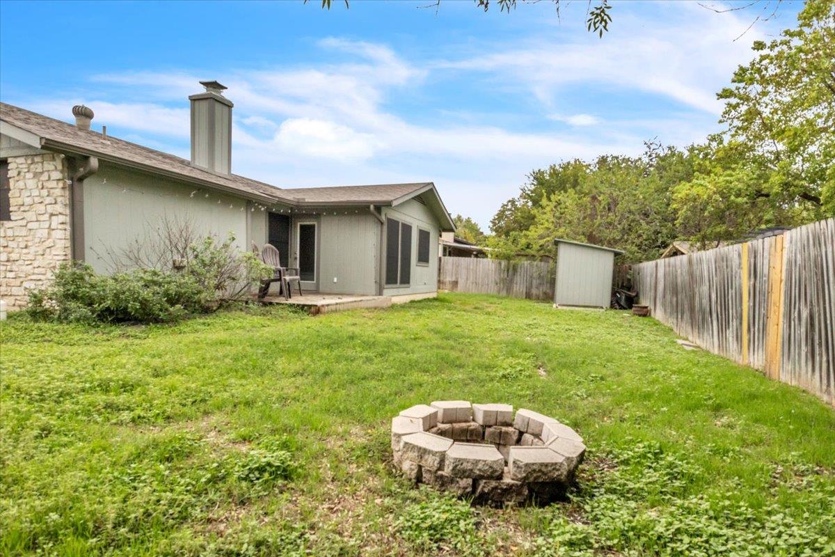 6100 Woodhue Dr, Austin, TX 78745