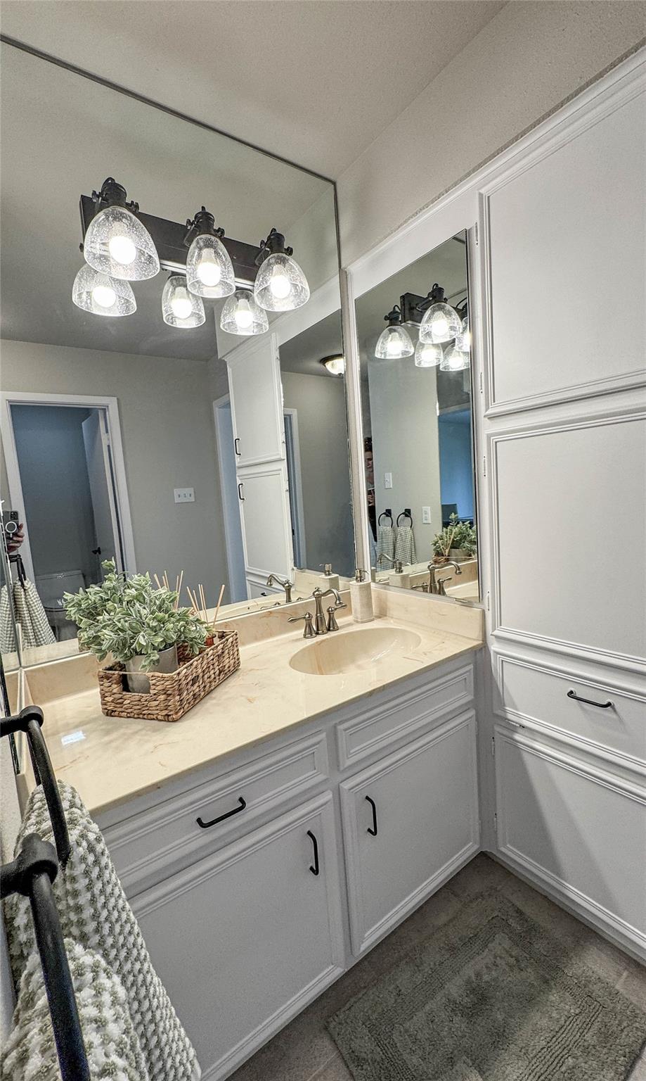 1406 Broken Hills Dr # 14, Horseshoe Bay, TX 78657