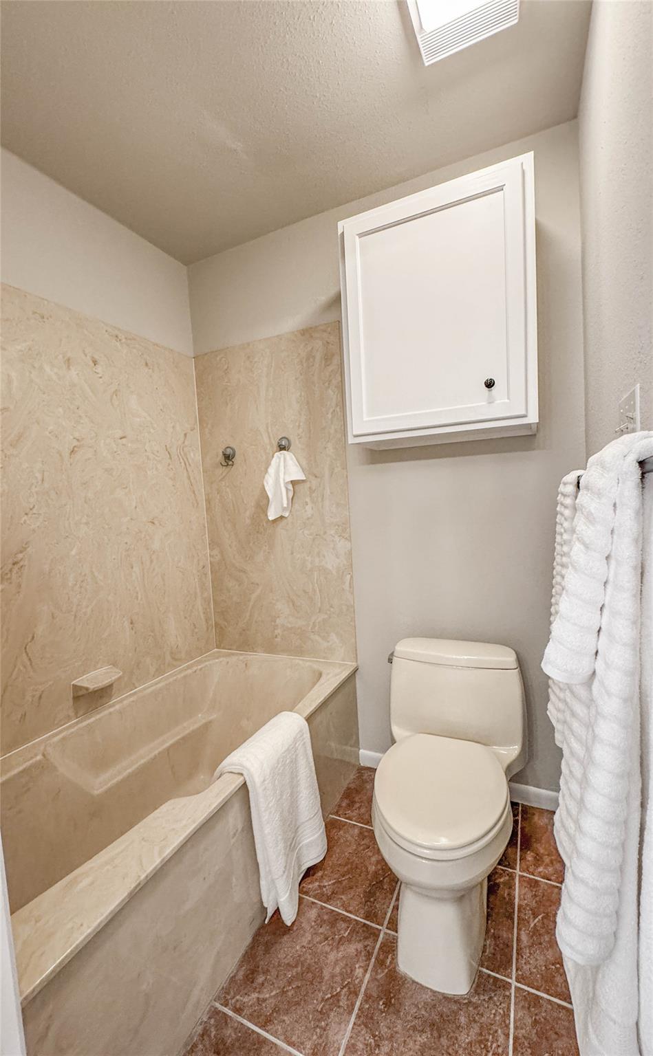 1406 Broken Hills Dr # 14, Horseshoe Bay, TX 78657