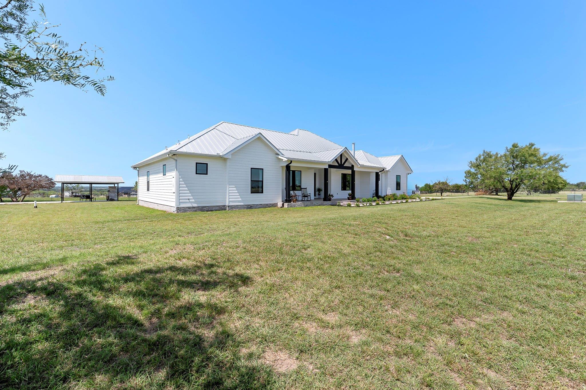 5925 County Road 236 Rd, Liberty Hill, TX 78642