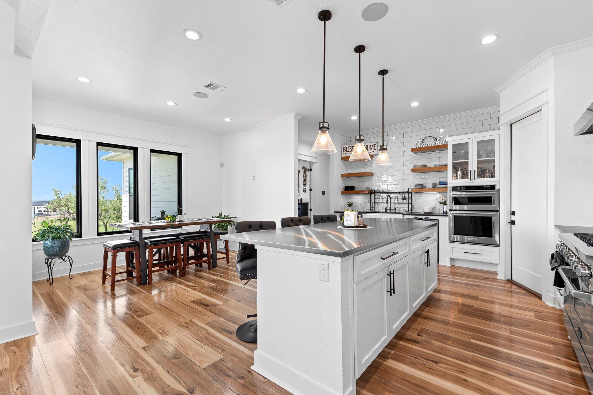 5925 County Road 236 Rd, Liberty Hill, TX 78642